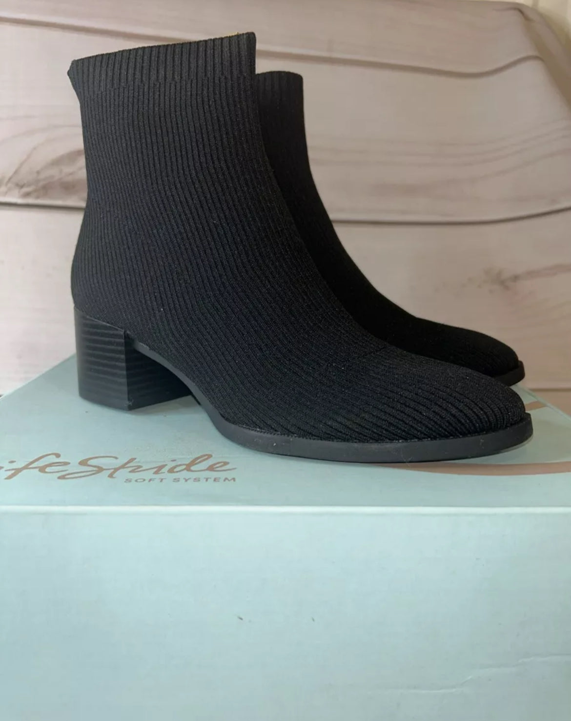 Women's Lifestride Dreamy Ankle Bootie in Black, Size 6